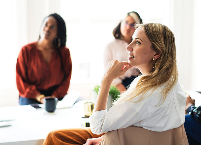organiser une conférence en groupe de réflexion