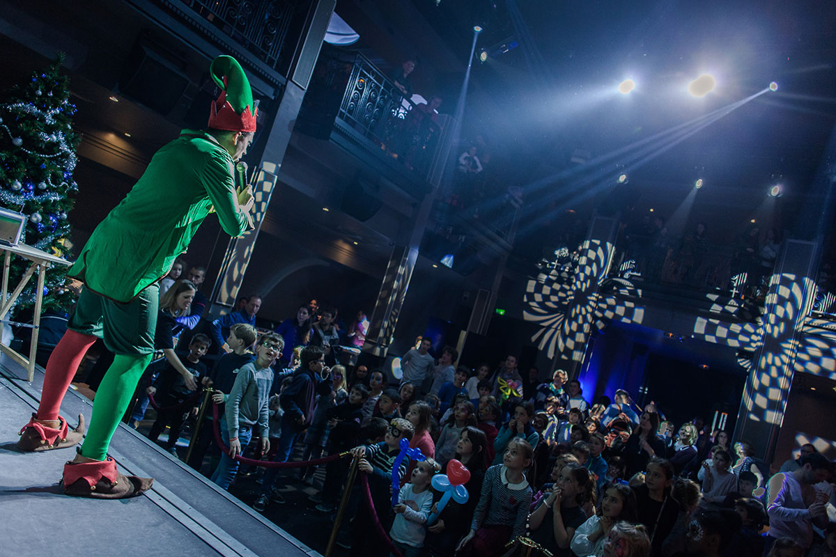 Spectacle-pere-noel-lutins