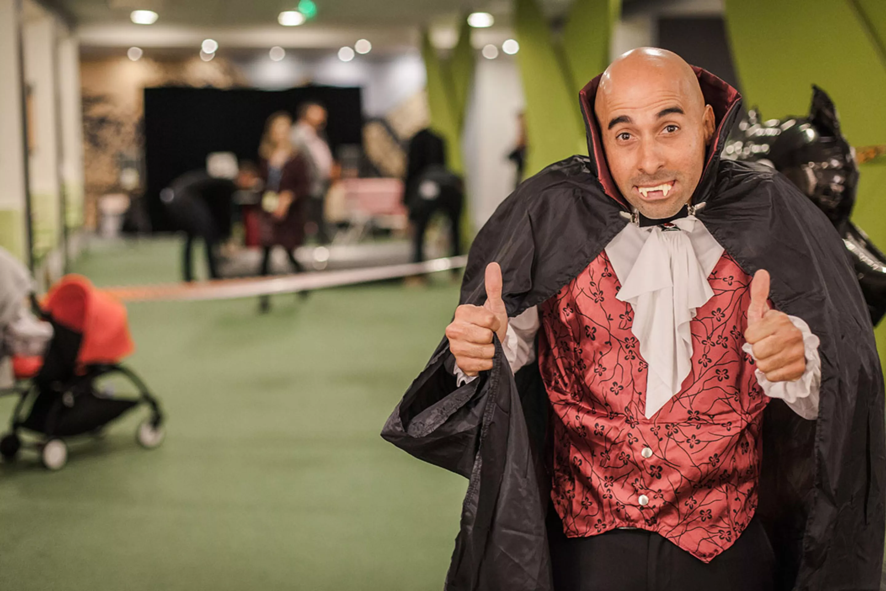 comedien-dracula-halloween-enfants-entreprise