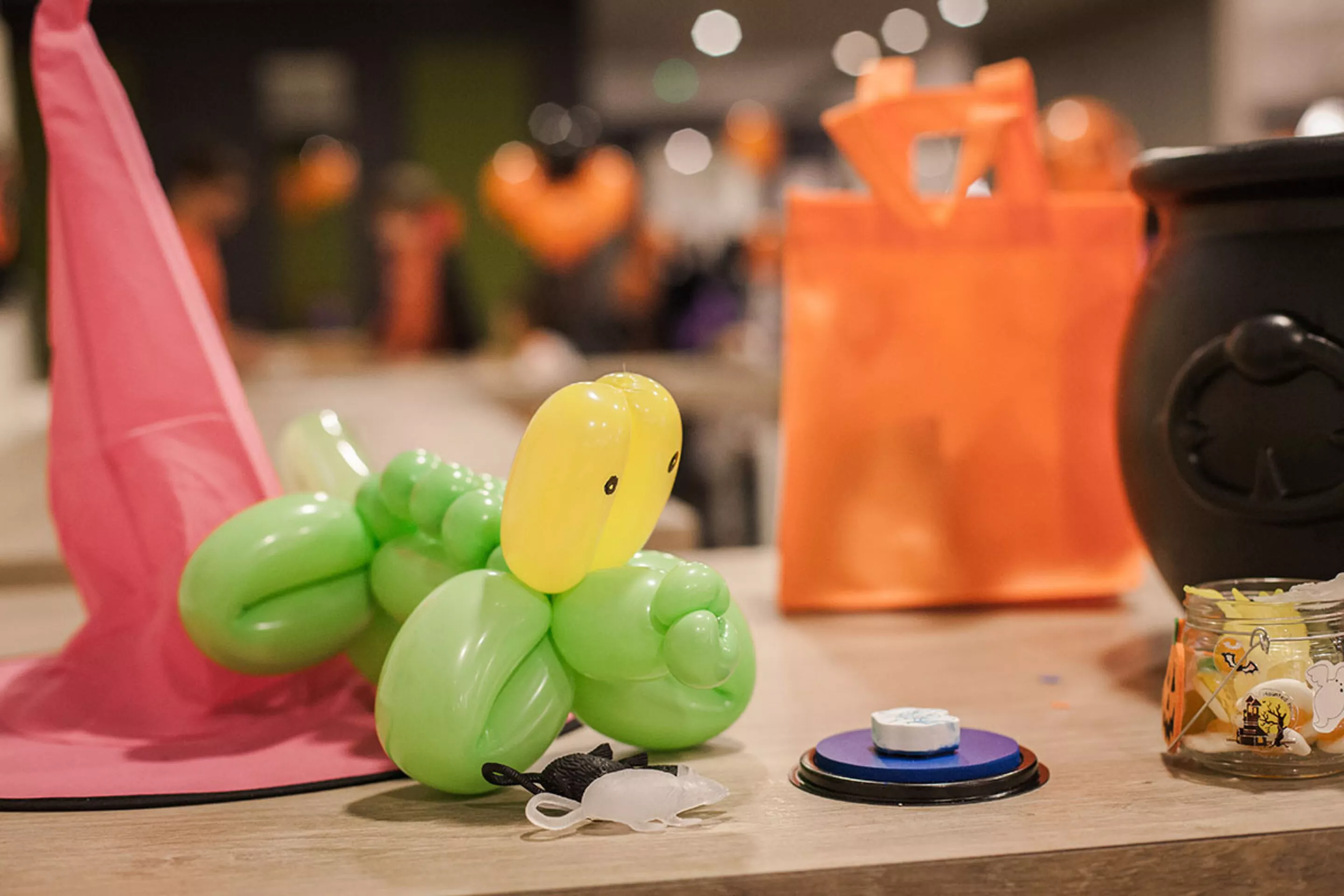 sculpture-ballon-halloween-day-amazon