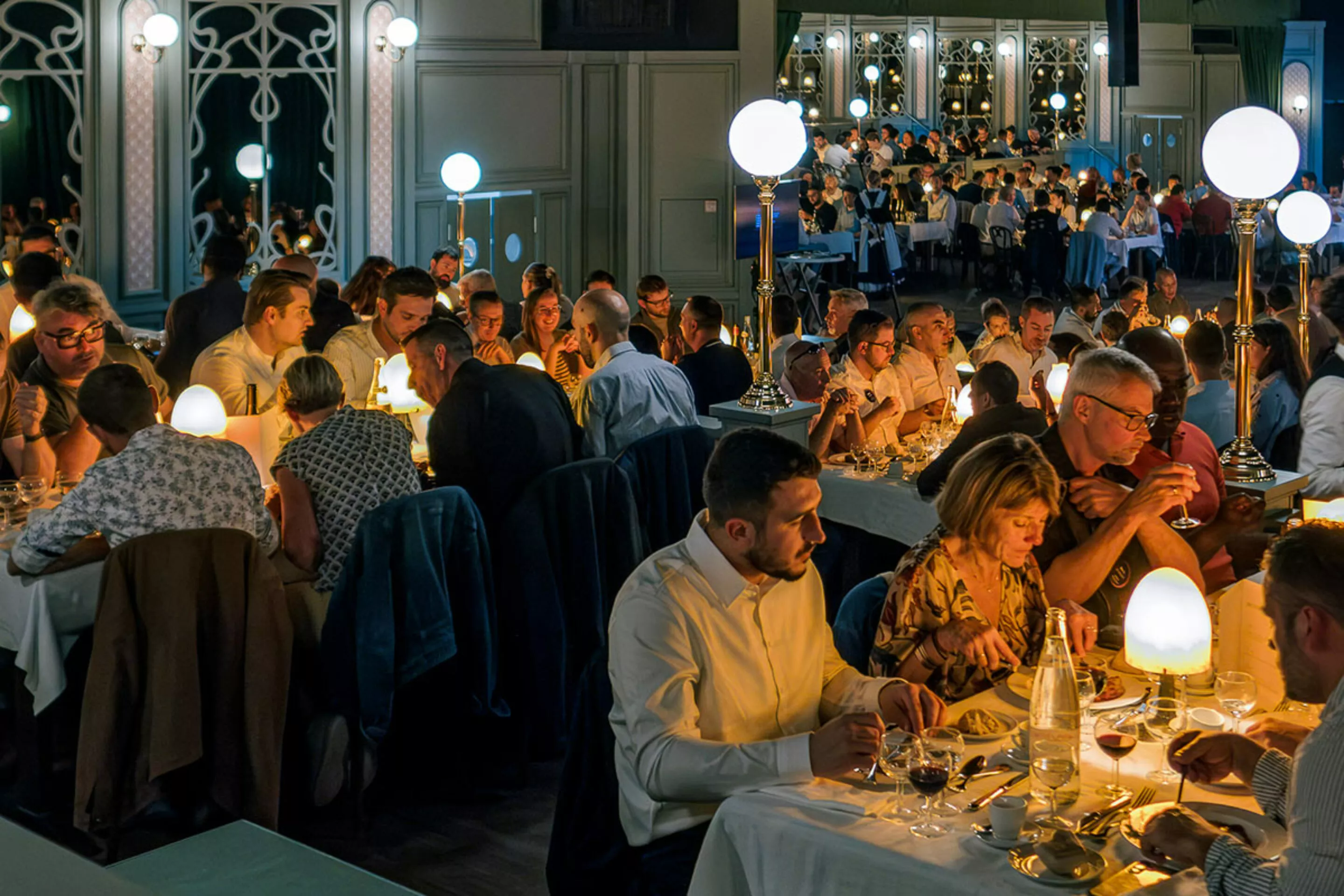 repas convention entreprise axians puy du fou